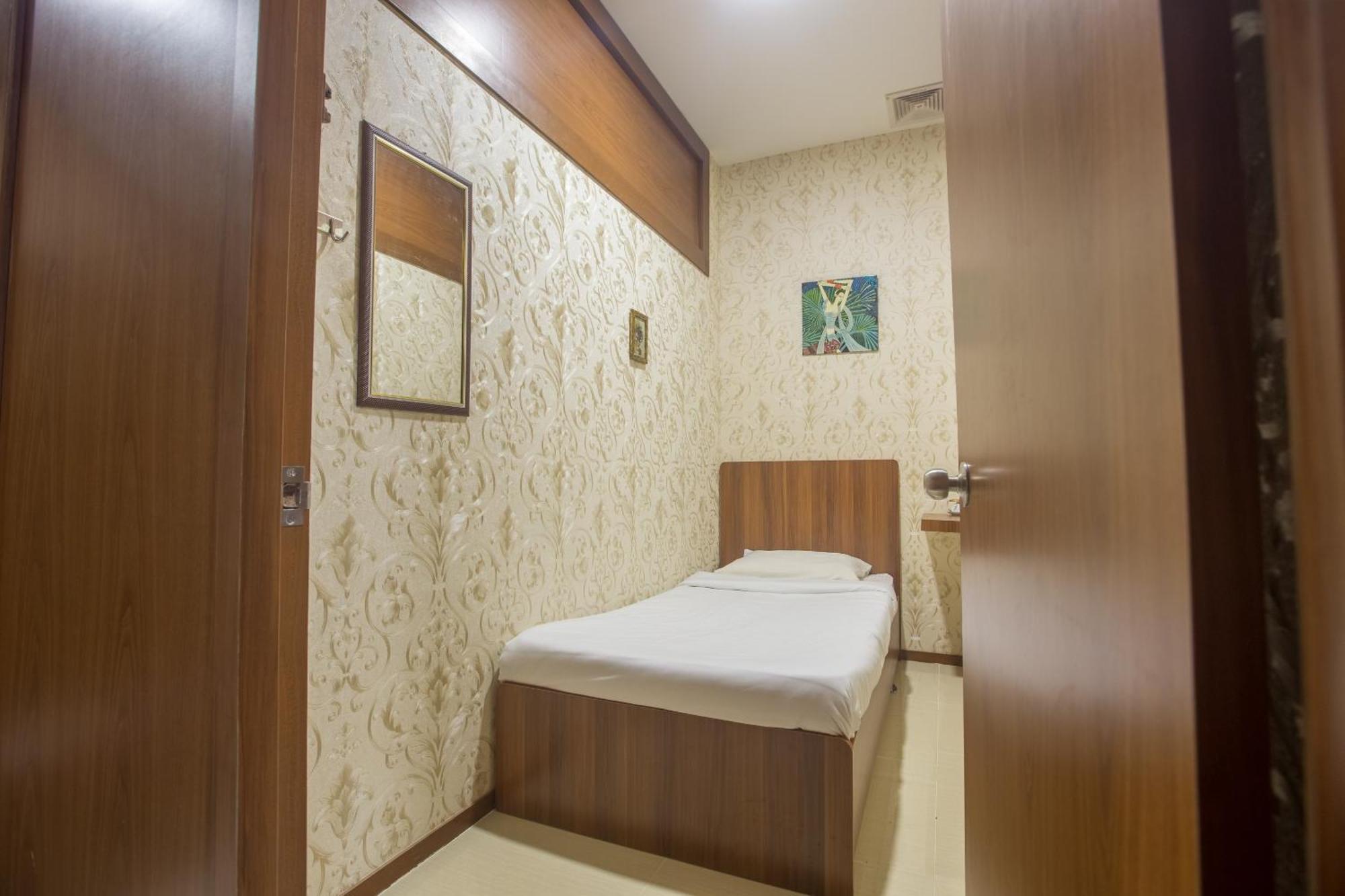 สปอต ออน 89858 รีเบคก้าโฮม Hotel โกตาคินาบาลู ภายนอก รูปภาพ