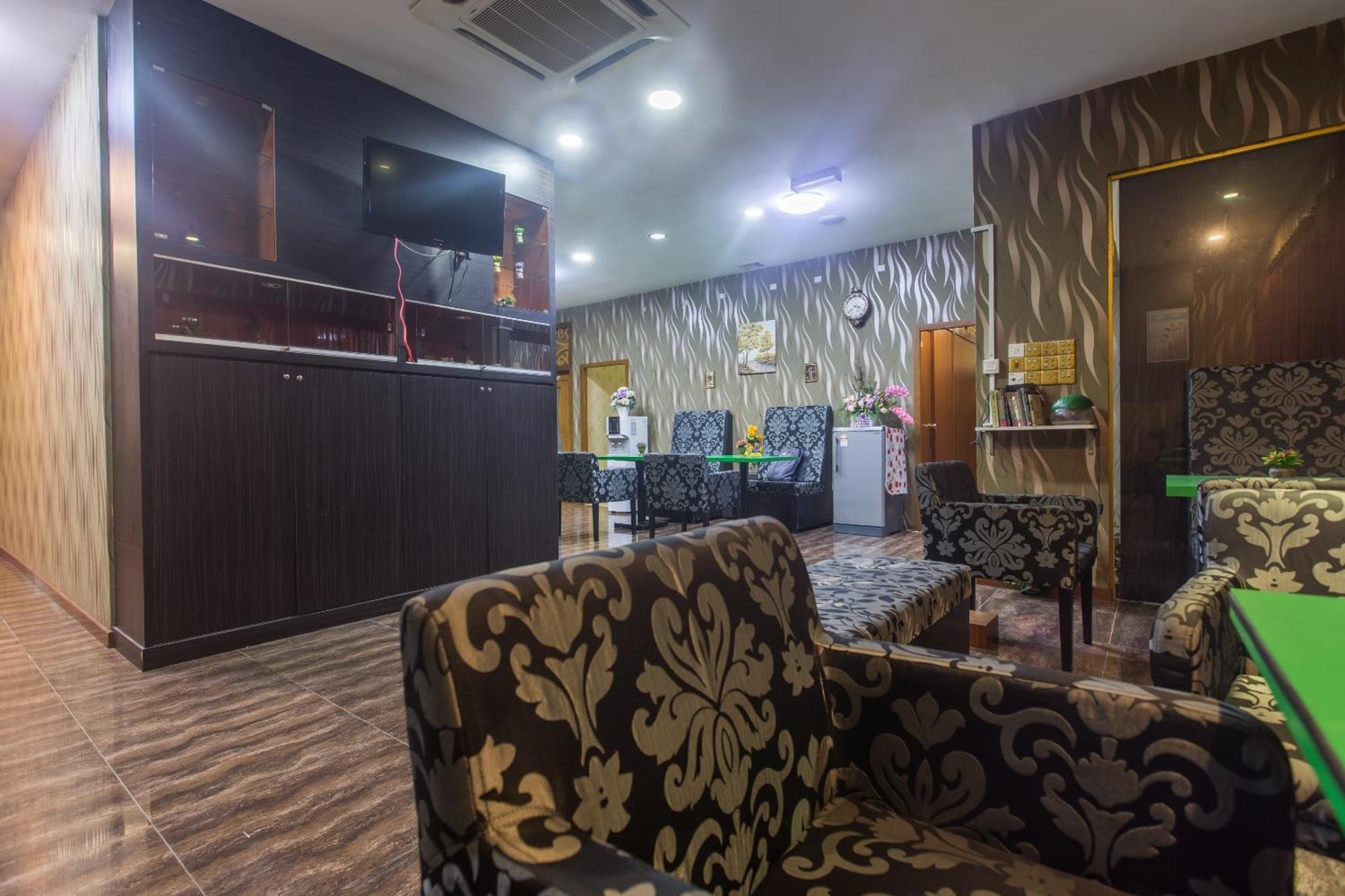 สปอต ออน 89858 รีเบคก้าโฮม Hotel โกตาคินาบาลู ภายนอก รูปภาพ