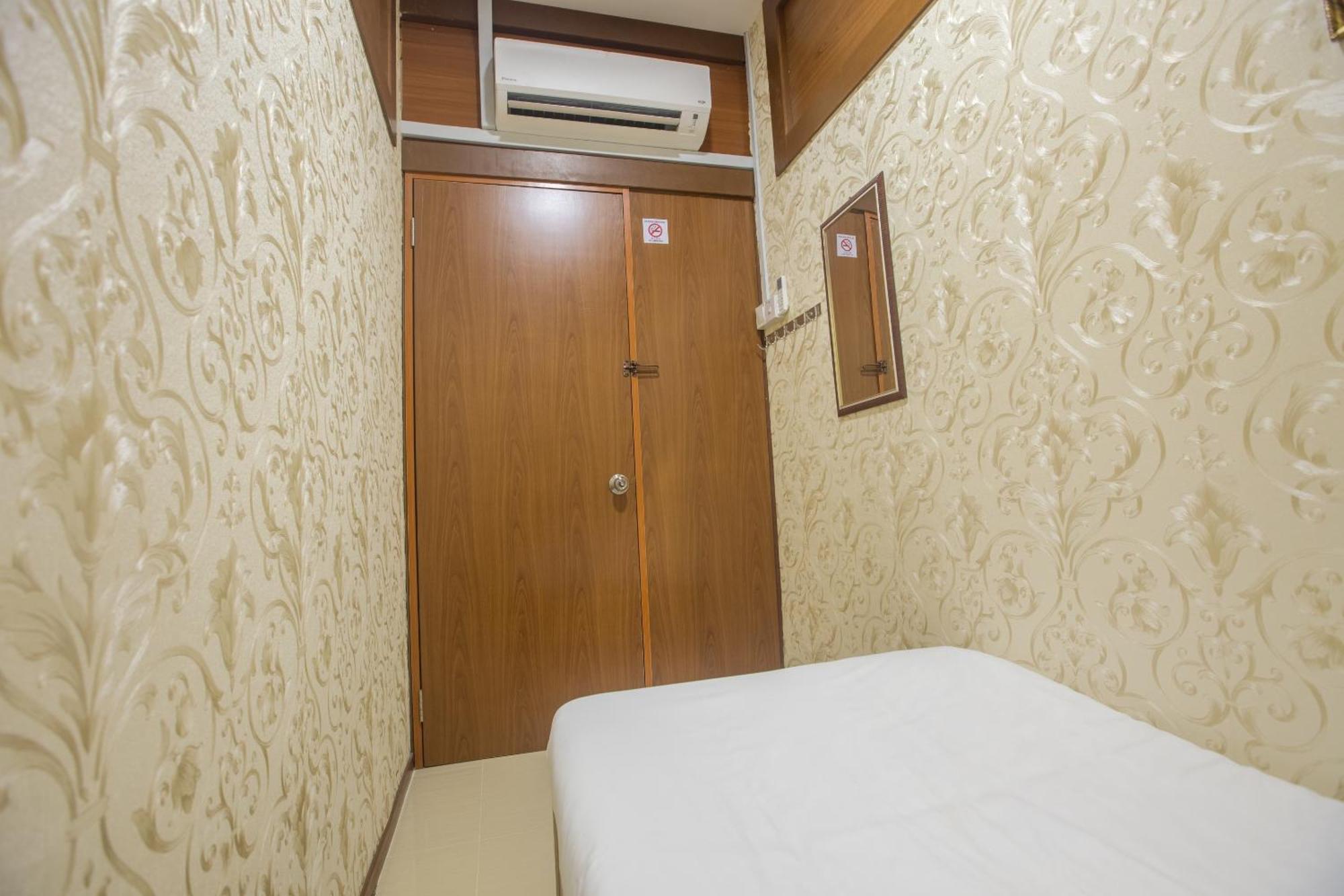 สปอต ออน 89858 รีเบคก้าโฮม Hotel โกตาคินาบาลู ภายนอก รูปภาพ