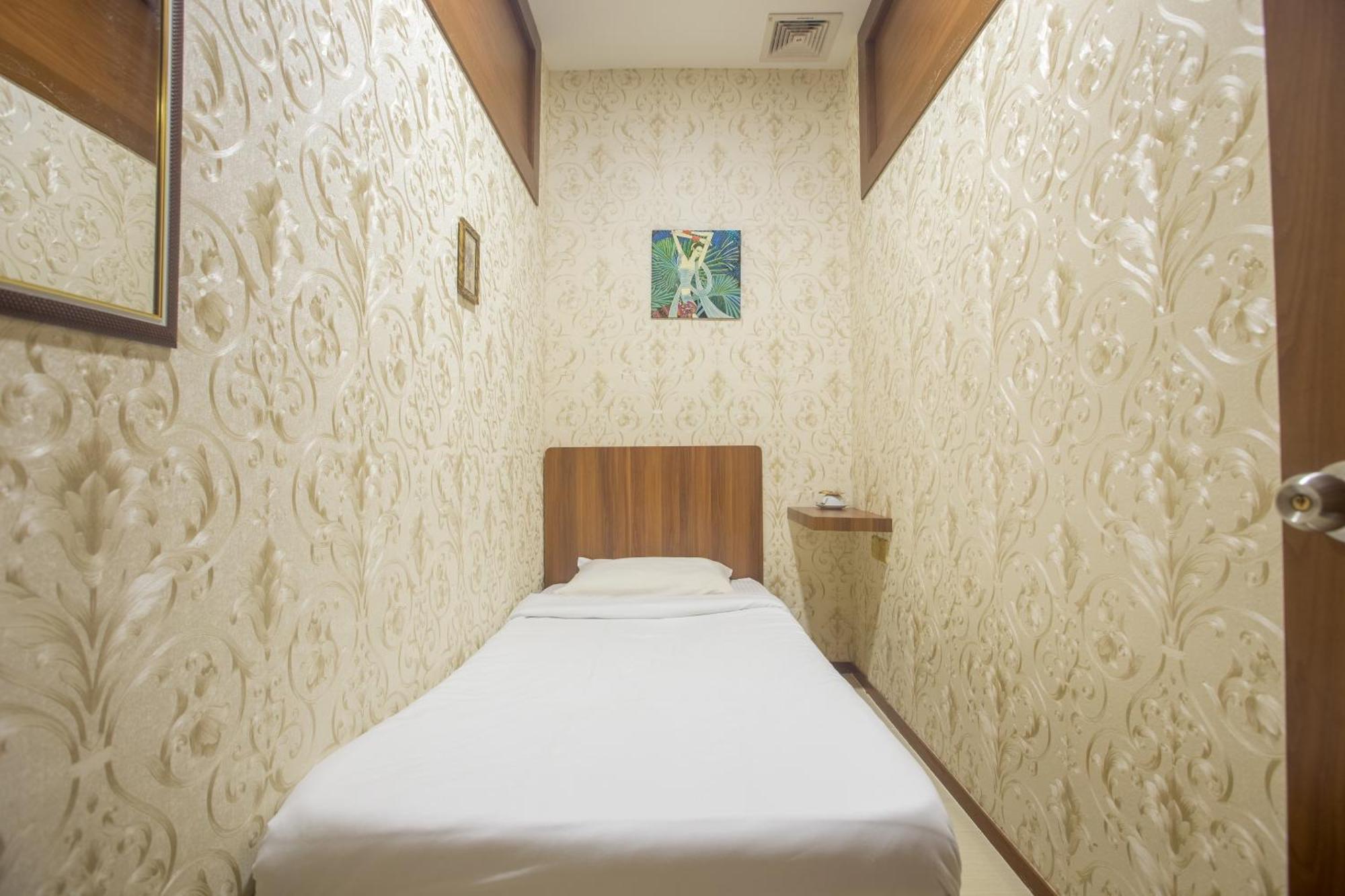 สปอต ออน 89858 รีเบคก้าโฮม Hotel โกตาคินาบาลู ภายนอก รูปภาพ