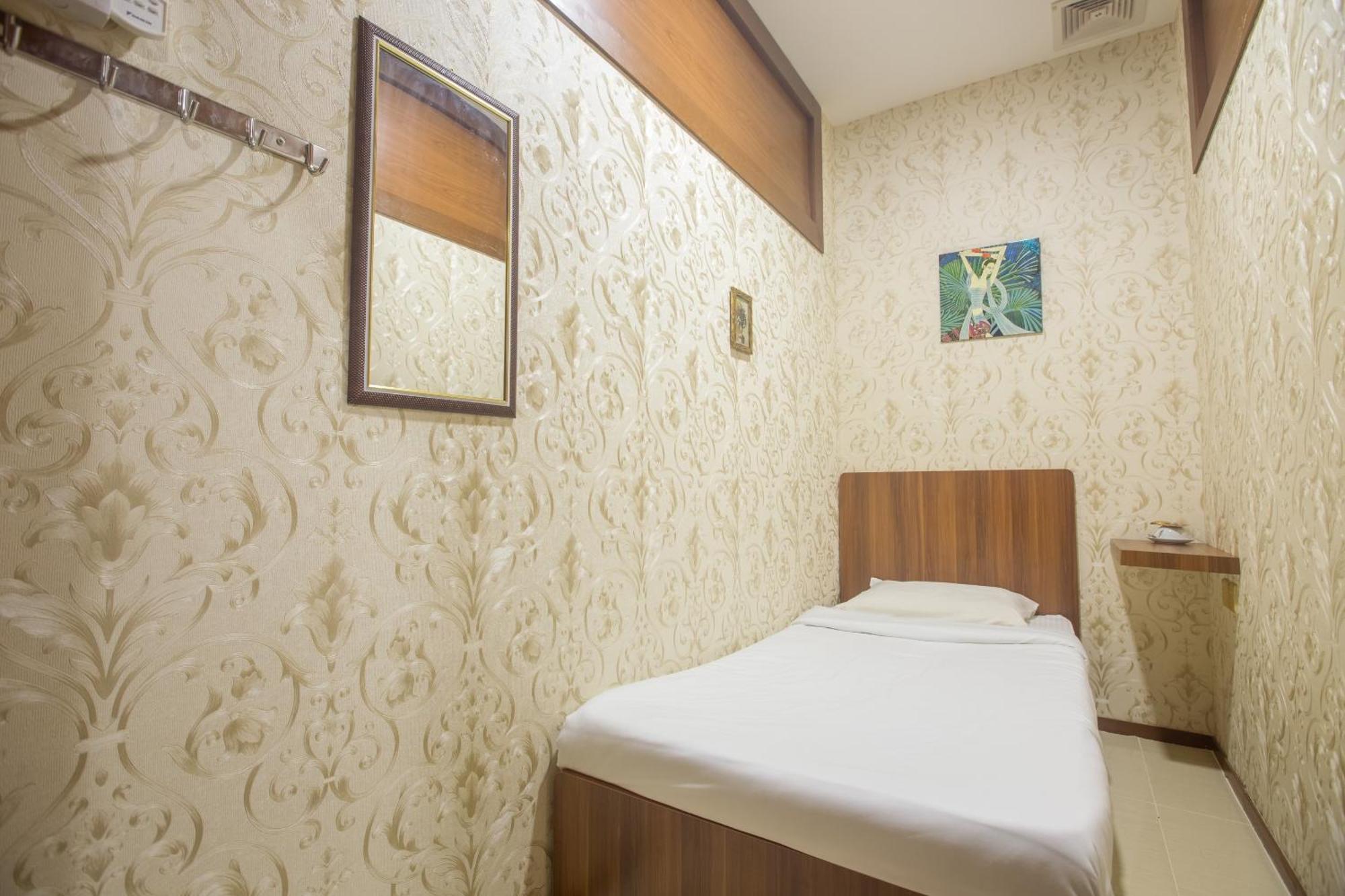 สปอต ออน 89858 รีเบคก้าโฮม Hotel โกตาคินาบาลู ภายนอก รูปภาพ